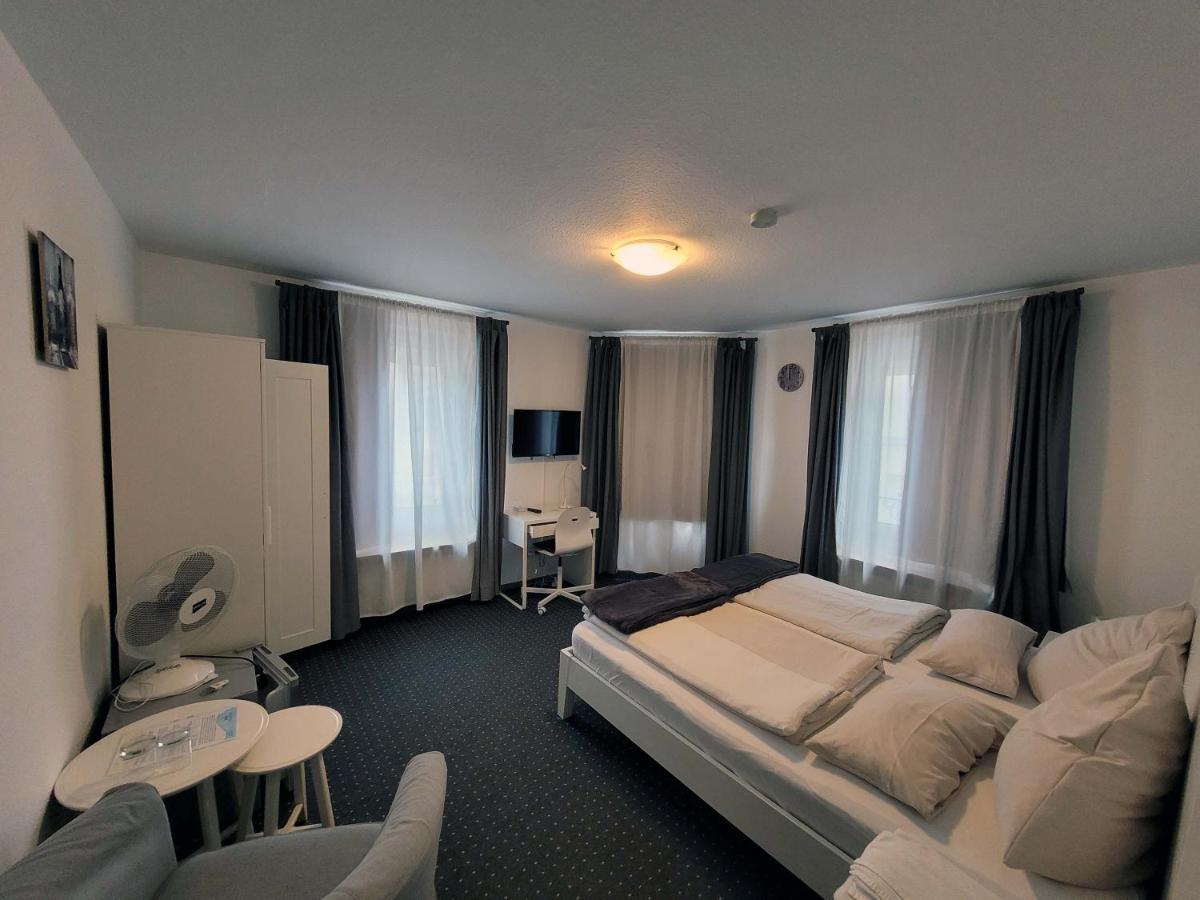 Hotel Restaurant Adria Kroatien Bad Ems Exterior photo