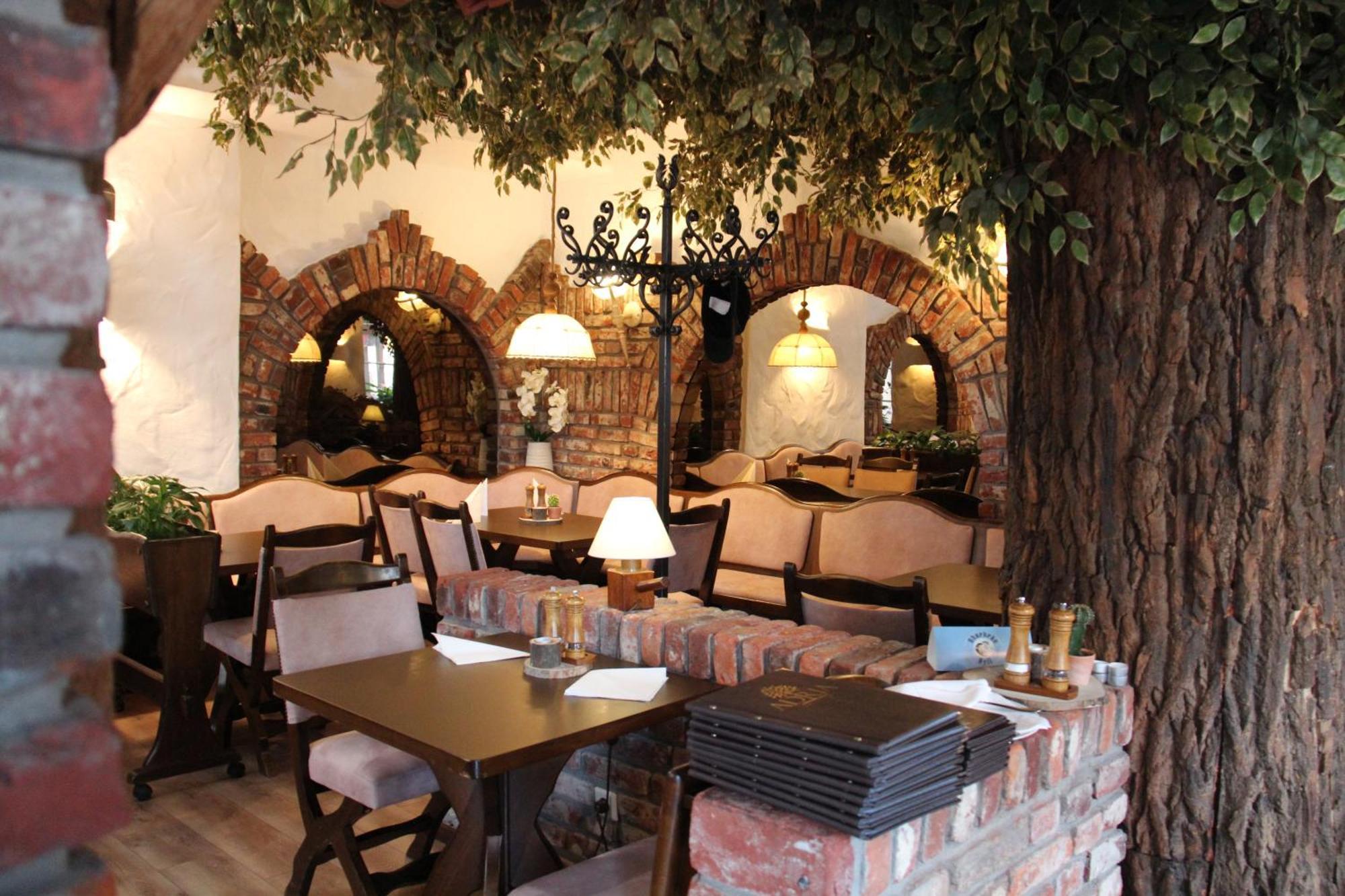 Hotel Restaurant Adria Kroatien Bad Ems Exterior photo